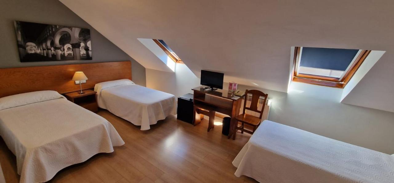 טולדו Hostal Santo Tome מראה חיצוני תמונה